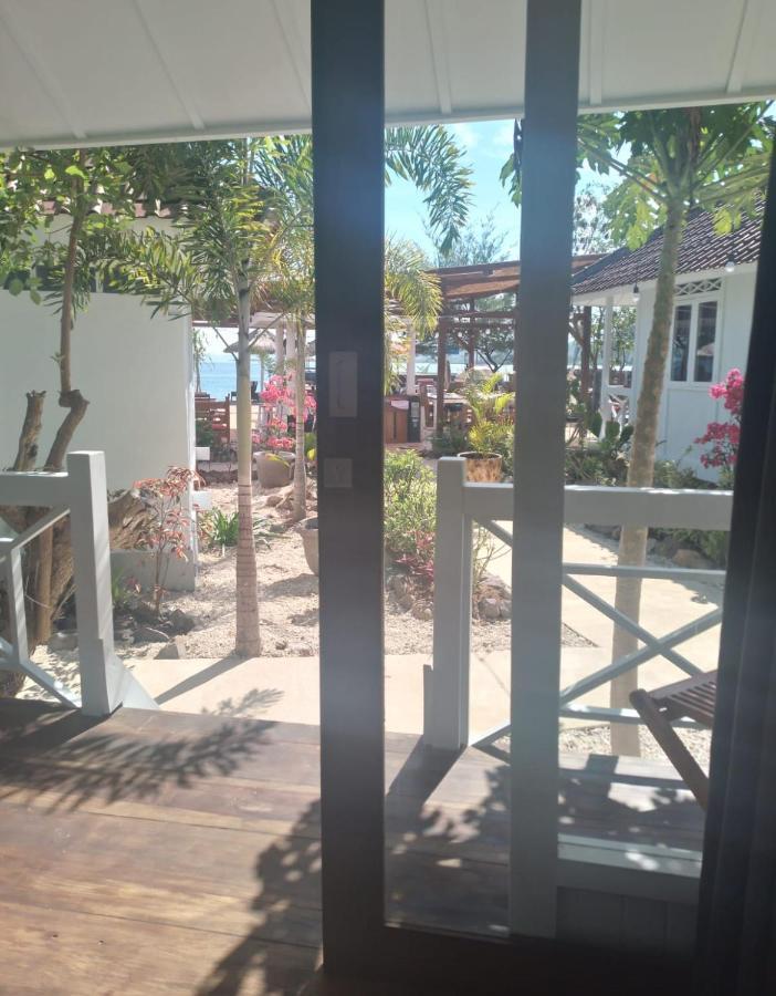 The High Dive Gili Gede By Ultimate Resorts Exterior photo