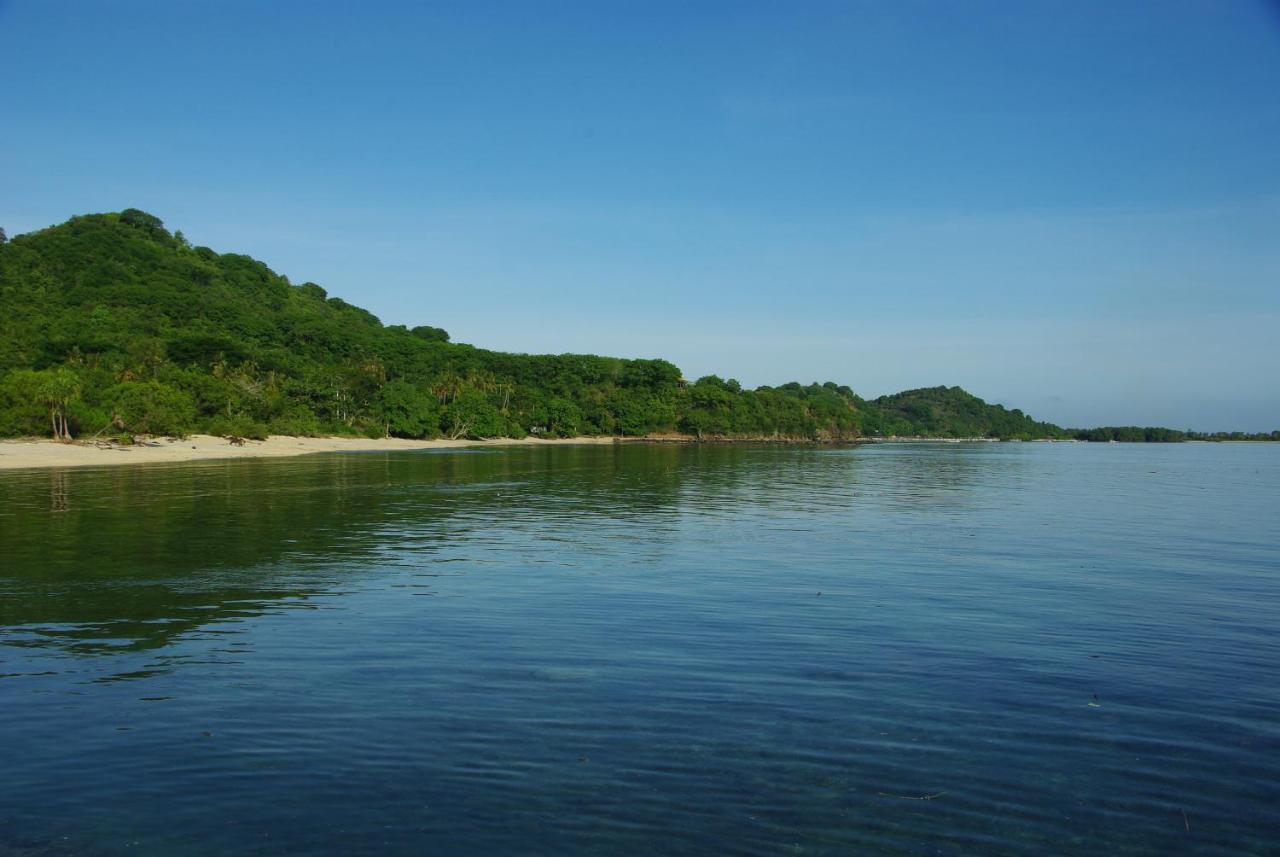 The High Dive Gili Gede By Ultimate Resorts Exterior photo